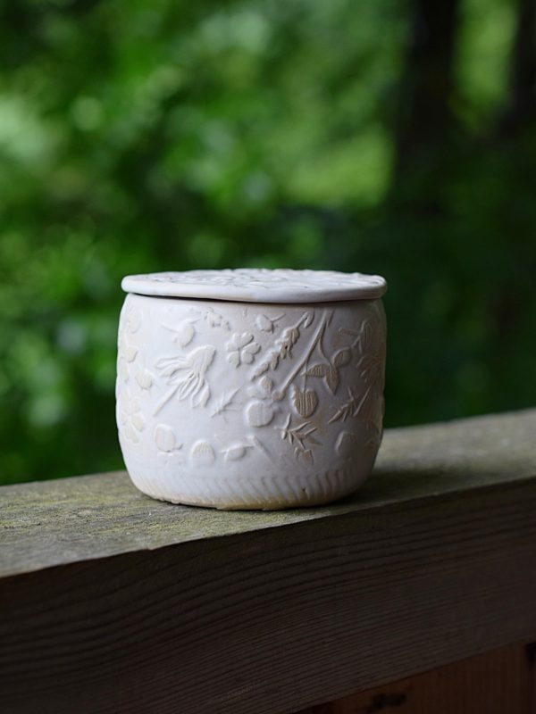 Biała maselniczka wodna (French butter dish) . - obrazek 6