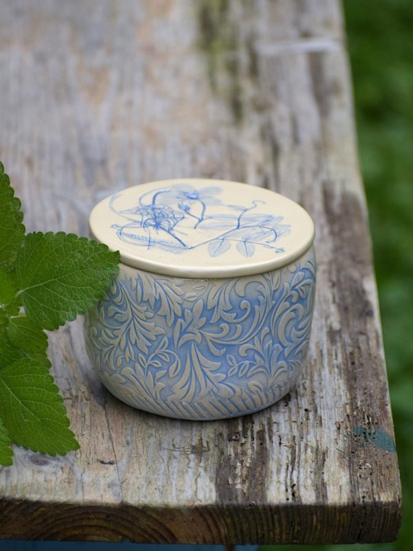 Niebieska maselniczka wodna francuska (French butter dish). - obrazek 5