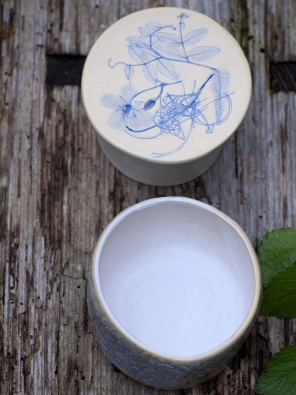 Niebieska maselniczka wodna francuska (French butter dish). - obrazek 6