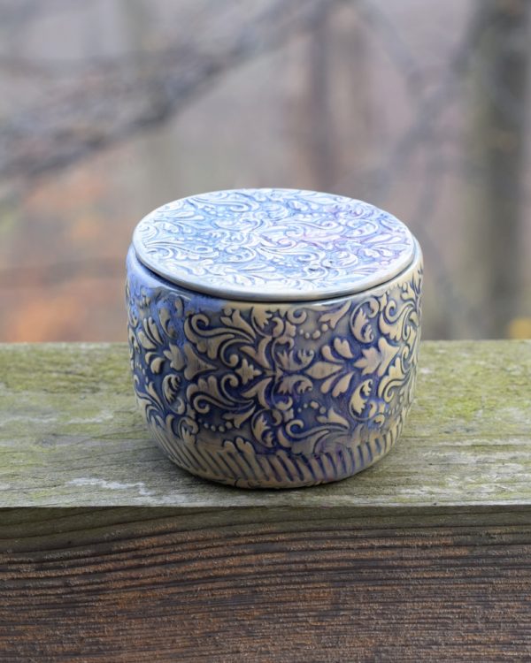 Niebieska maselniczka wodna francuska (French butter dish). - obrazek 3