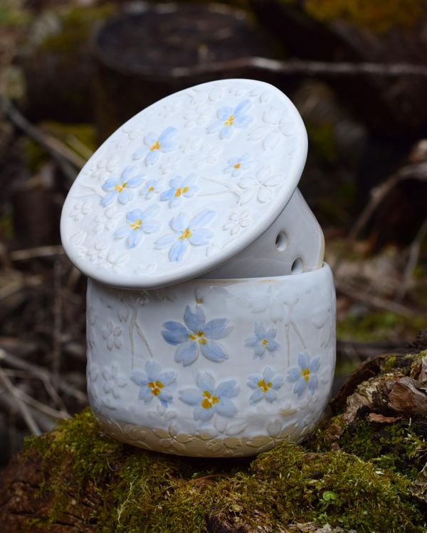 Maselniczka wodna francuska (French butter dish) "Z Niezapominajkami".