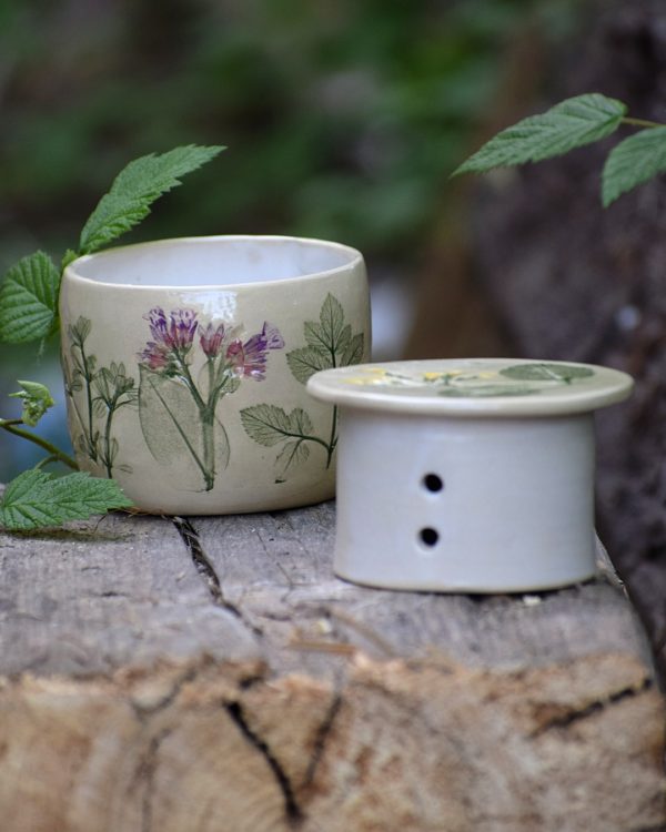 Maselniczka wodna francuska (French butter dish) "Z Wiosennej Łąki". - obrazek 6