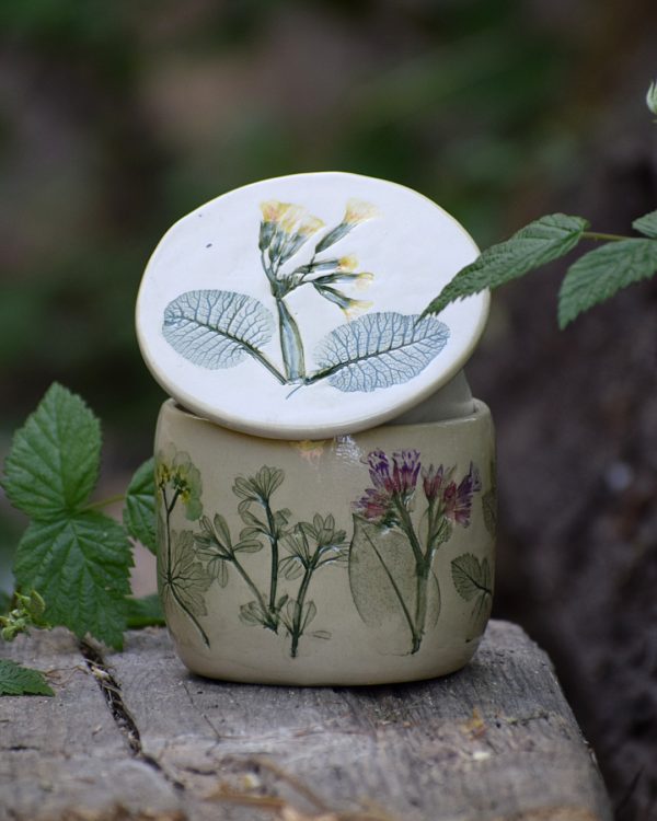 Maselniczka wodna francuska (French butter dish) "Z Wiosennej Łąki". - obrazek 2