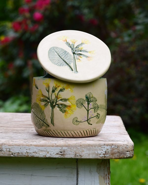 Maselniczka wodna francuska (French butter dish) "Z Wiosennej Łąki". - obrazek 4