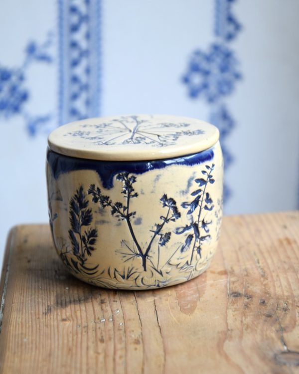 Maselniczka wodna francuska (French butter dish) "Z Kobaltowej Łąki". - obrazek 2