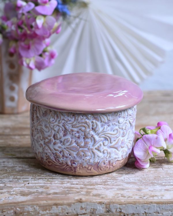Liliowa maselniczka wodna francuska (French butter dish). - obrazek 2